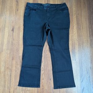 Maurices | Classic Bootcut Mid-Rise Jeans | 22W Reg